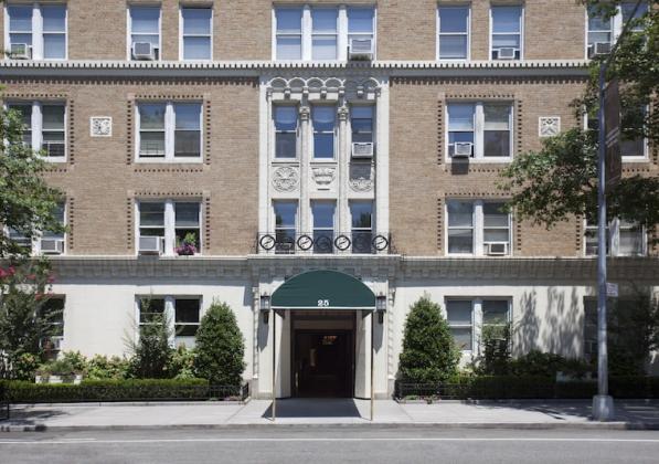 25 West 81st Street Exterior
