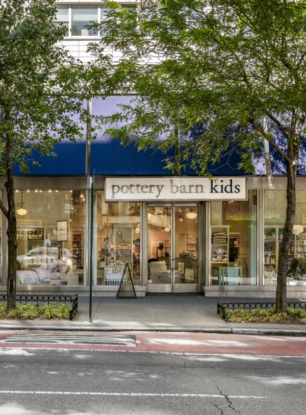 215 East 68th Street Exterior Path