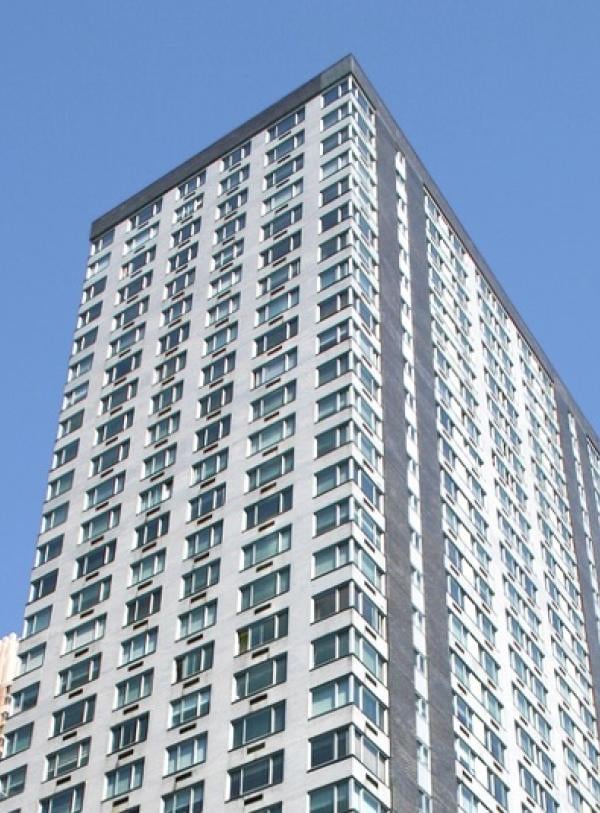 254 East 68th Street Building exterior