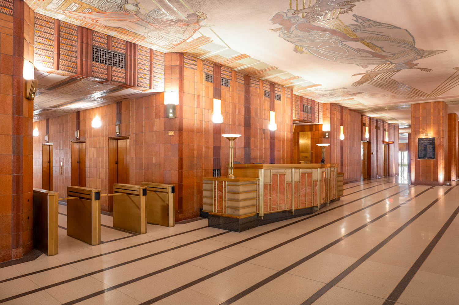 32 Avenue of the Americas, Lobby